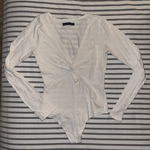 Abercrombie and Fitch Long Sleeve V Neck Twist Front Bodysuit White Small